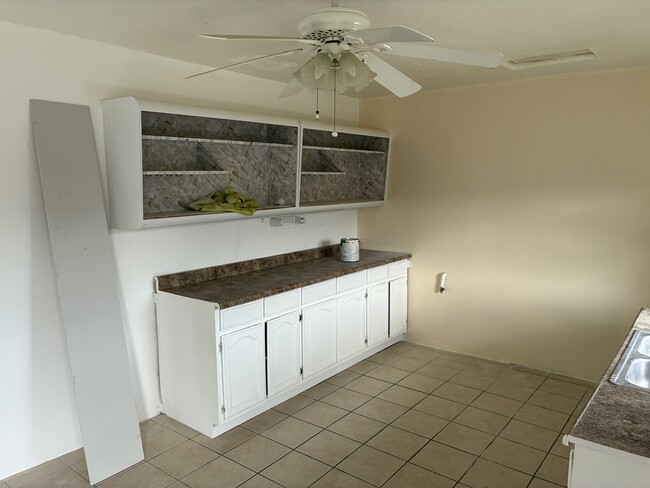 Building Photo - 558 E Avenue Q12