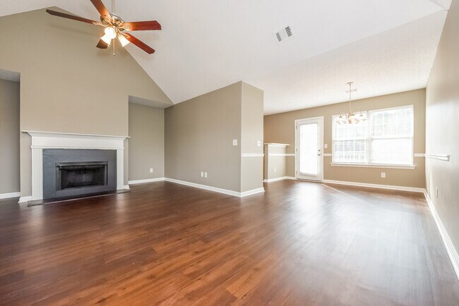 Foto del edificio - 2025 Registry Dr