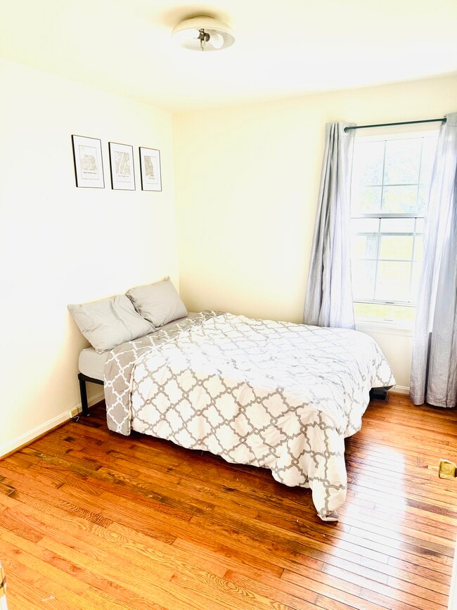 Building Photo - 2014 Ritchie Rd