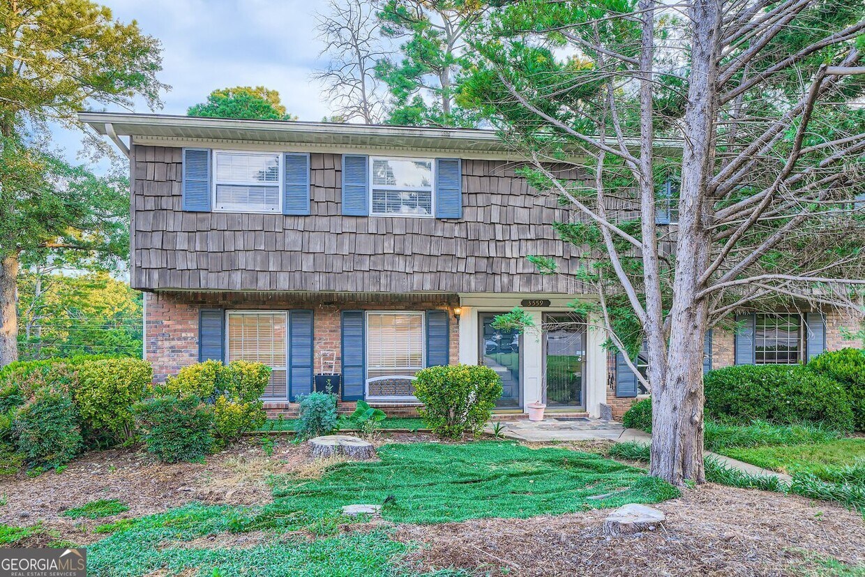 Foto principal - 3559 Old Chamblee Tucker Rd
