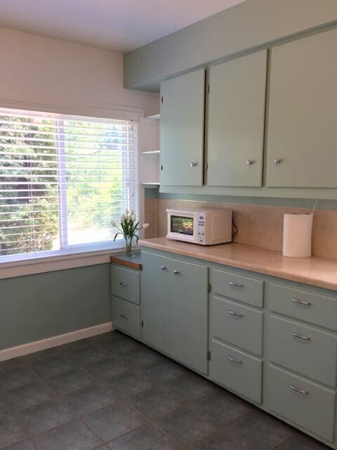 Foto del edificio - Charming Keyport home with Large Yard