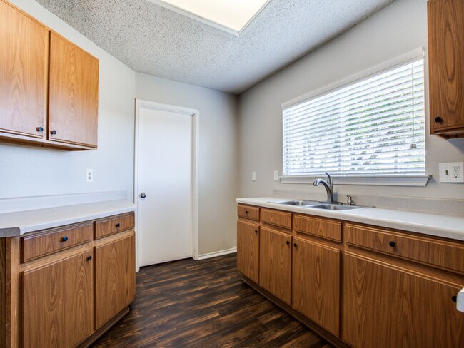 Building Photo - San Antonio, TX - House - $1,595.00 Availa...