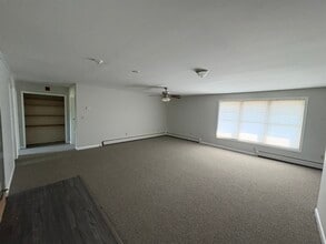 Building Photo - 89 Kinney Dr