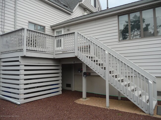 Building Photo - 148 Ocean Ave