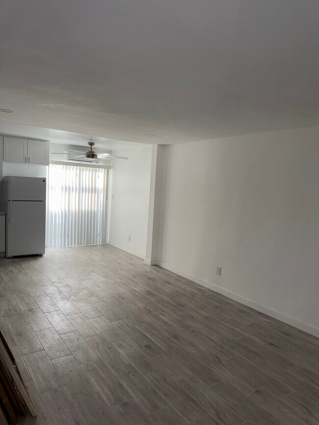 Diez centavos en - 14642 Calvert St