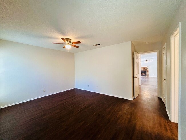 Building Photo - 9303 Kempler Dr