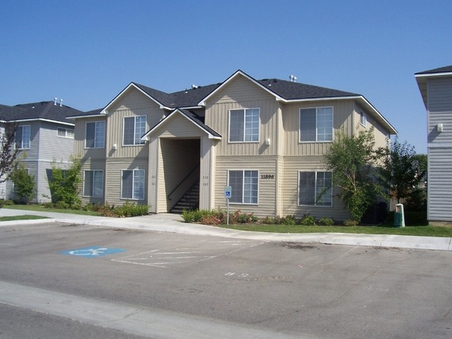 Foto del edificio - Cloverleaf Plaza