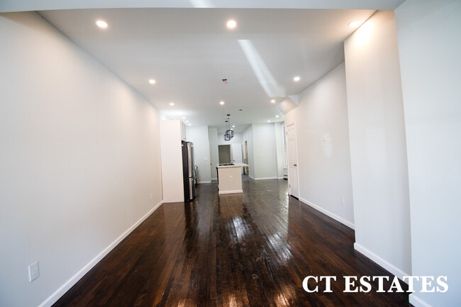 Foto del edificio - 828 Brooklyn Ave