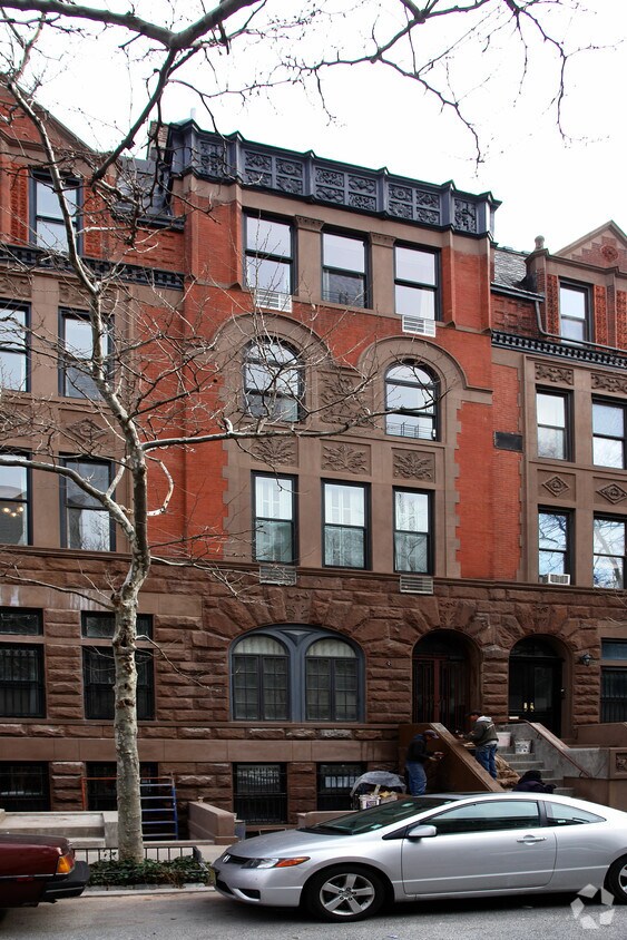 Foto del edificio - 131 W 77th St