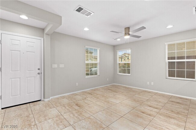 Foto del edificio - 675 Swift Eagle Ave