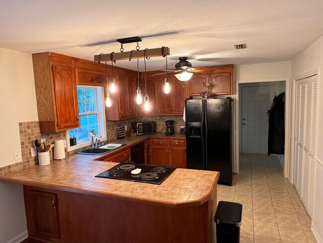 Foto del edificio - 55 Rolling Pines Dr