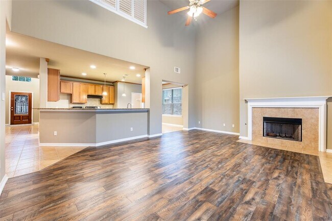 Building Photo - 1317 Sundrop Cove