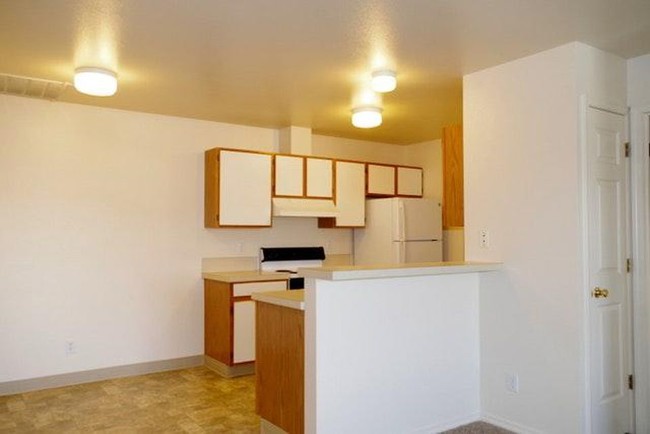 Building Photo - 6787 W Overland Rd