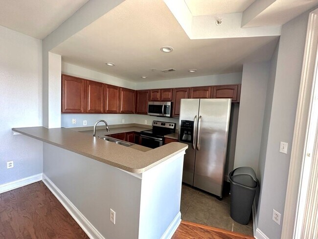 Foto del edificio - Upscale 2 bedroom/2 bathroom Condo in uptown Charlotte, Short Walk to Bank Of America Stadium