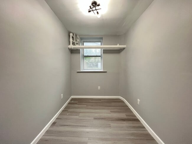 36 Sherman Pl Bsmt - 35 Sherman Pl
