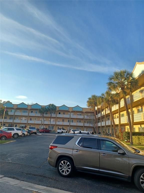 Foto del edificio - 2466 Ecuadorian Way