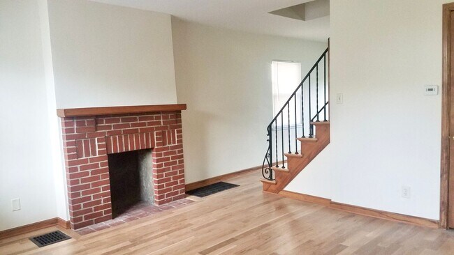 Foto del edificio - 230-232 W Pacemont