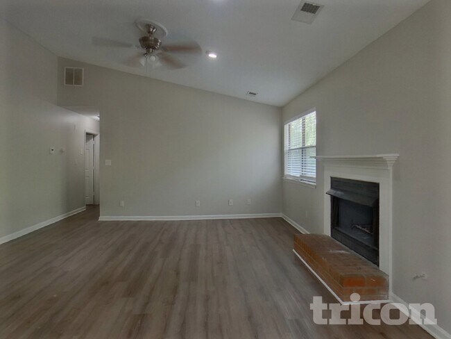 Foto del edificio - 80 Ridgewood Trail