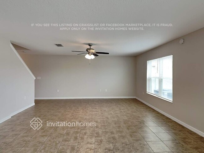 Foto del edificio - 10420 Laguna Plains Dr