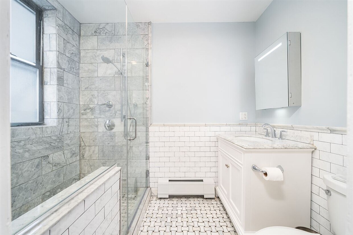 Foto principal - 927 Hudson St