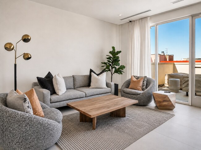 Interior Photo - Vivre