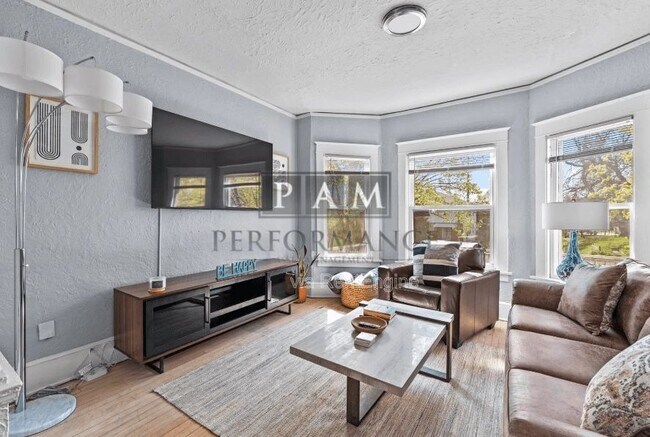 Foto del edificio - 2872 S Linebarger Terrace