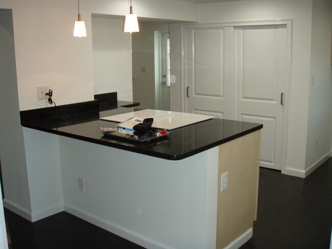 Fotografía del edificio - 1105 S Atlantic Ave