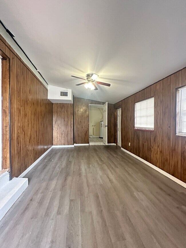 Foto del edificio - 3408 E Lambright St