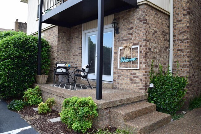 Foto del edificio - 2116 Hobbs Rd