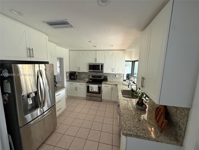 Foto del edificio - 308 NW 19th St