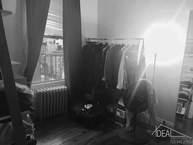 Building Photo - 556 Driggs Avenue #RR3R