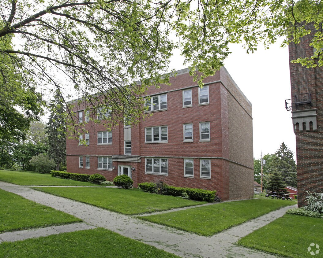 Building Photo - 5425-5433 W Martin Dr