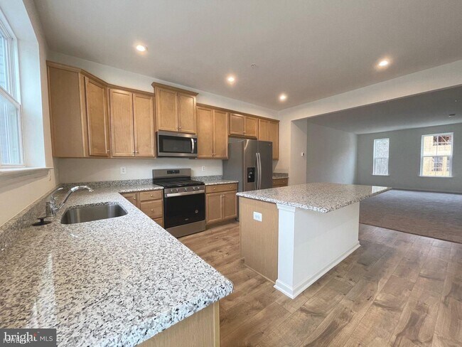 Building Photo - 4 br, 3.5 bath Townhome - 1733 Primrose Way