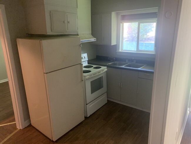 Unit 103 kitchen - 125 E Frontage Rd