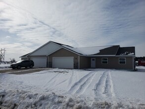 Building Photo - 3823 Kensington Pl