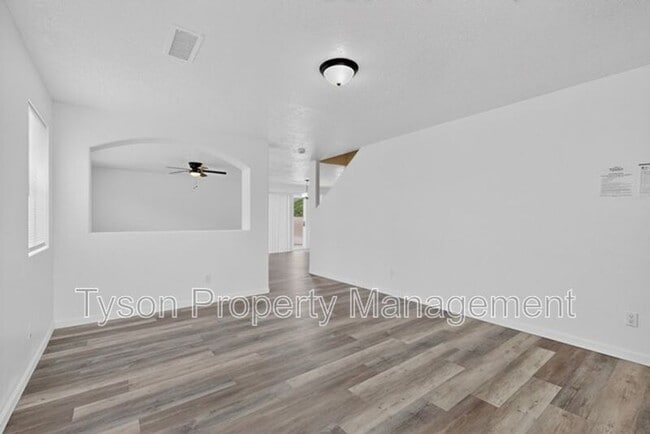 Building Photo - 10339 Vendaval Ave NW