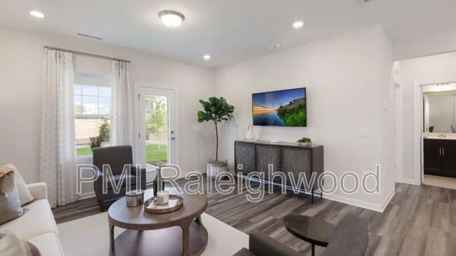 Foto del edificio - 1060 Maple Br Cir