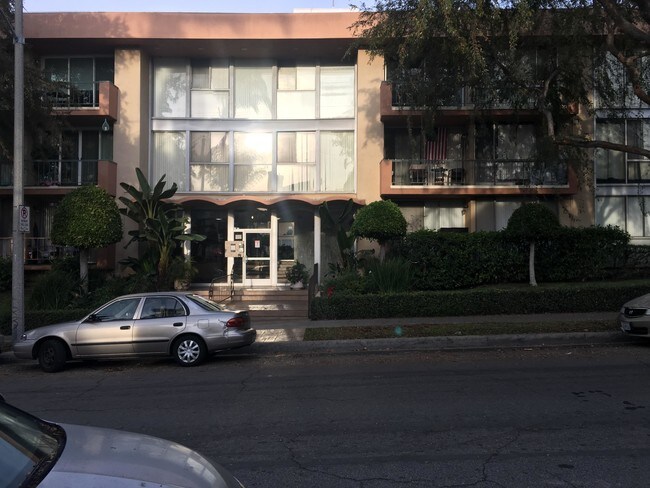 Foto del edificio - 805 Glenway Dr