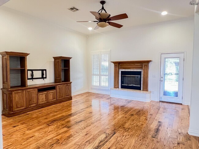 Foto del edificio - 1703 Rockridge Dr