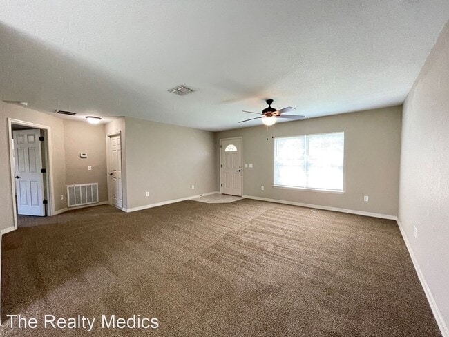 Building Photo - 3 br, 2 bath House - 2427 SW 168th Loop