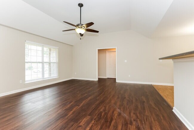 Building Photo - 2015 Slayton Dr