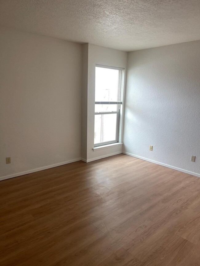 Foto del edificio - 8413 Racheleigh Rd NE