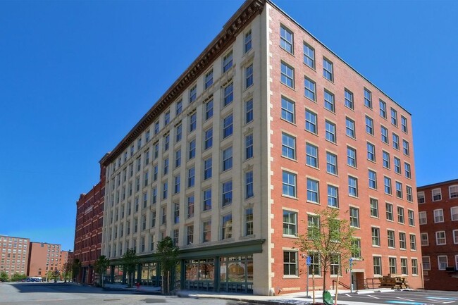 Foto del edificio - The Hayes at Railroad Square