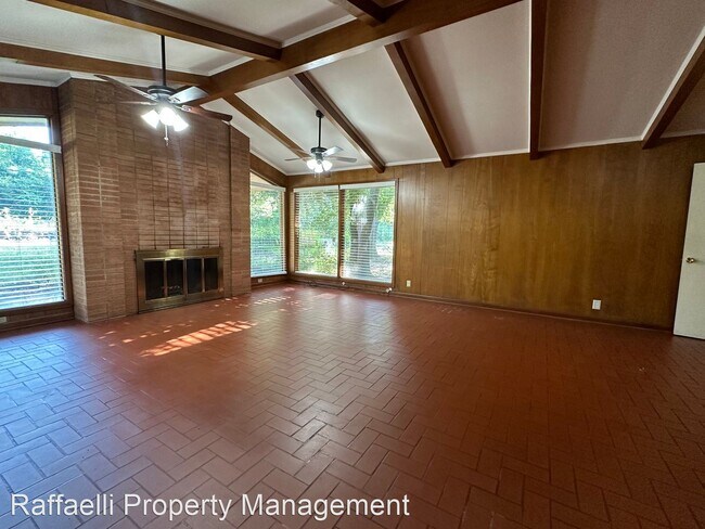 Foto del edificio - 4 br, 2.5 bath House - 18 Meadow Lane