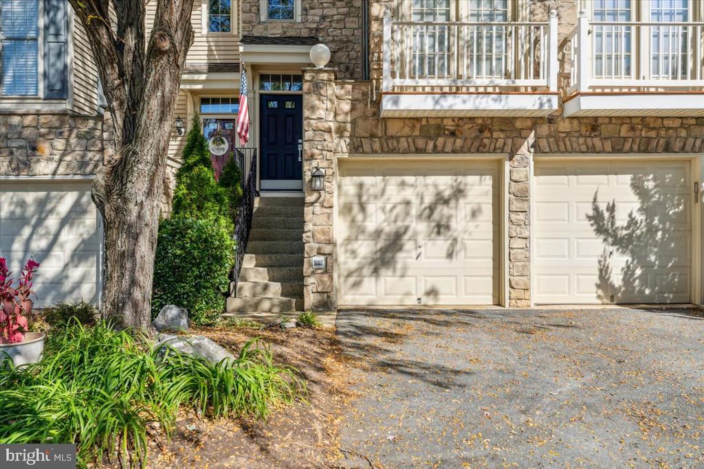 Foto principal - 2442 Rippling Brook Rd