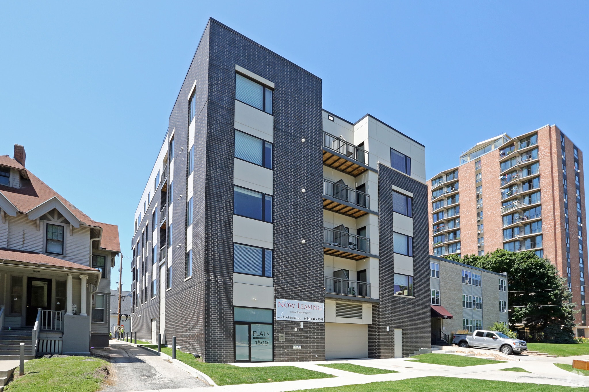Flats 1809 - 1809 N Cambridge Ave Milwaukee, WI 53202 | Apartments.com