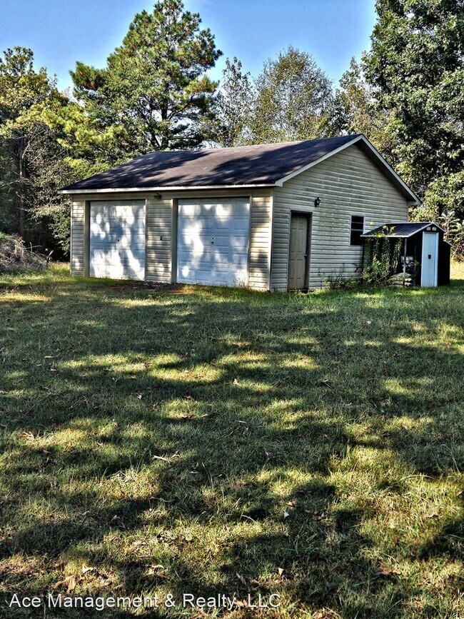 Building Photo - 3 br, 1 bath House - 841 Co Rd 213