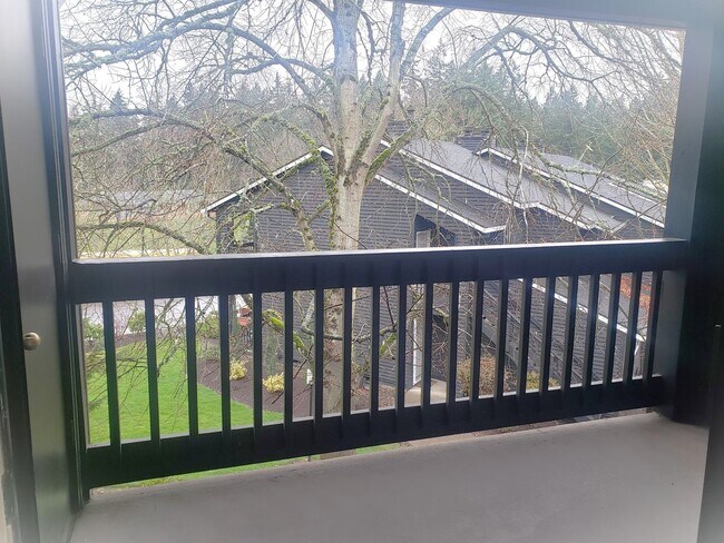 Building Photo - Updated Beaverton Condo in Murrayhill 2 be...