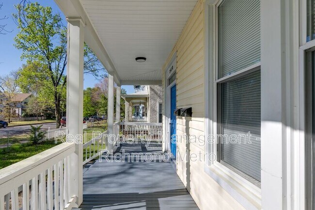 Foto del edificio - 3418 Carolina Ave