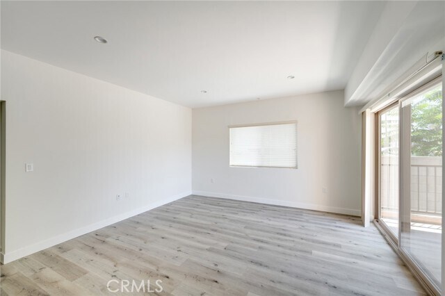 Building Photo - 14526 Hartland St